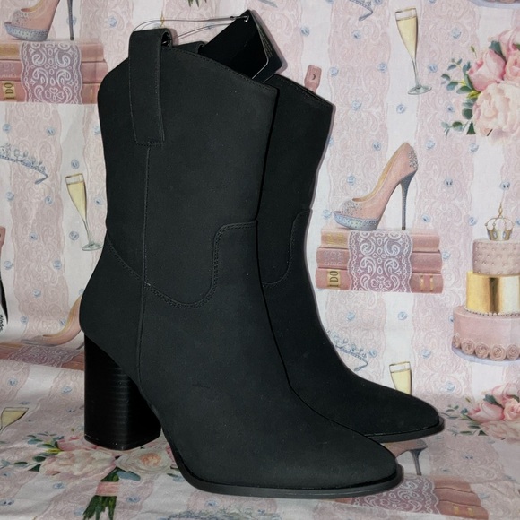 Forever 21 Black Women's Boots - Picture 5 of 8